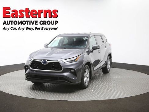 Used 2022 Toyota Highlander LE image 55