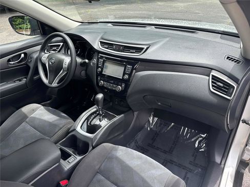 Used 2016 Nissan Rogue SV w/ SV Premium Package FWD image 27