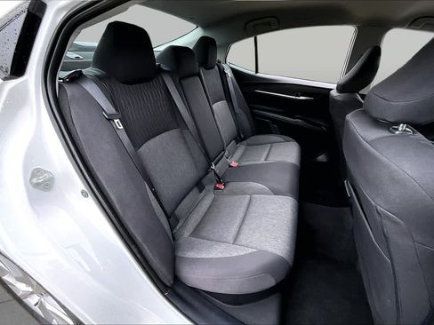 Used 2025 Toyota Camry LE FWD image 19