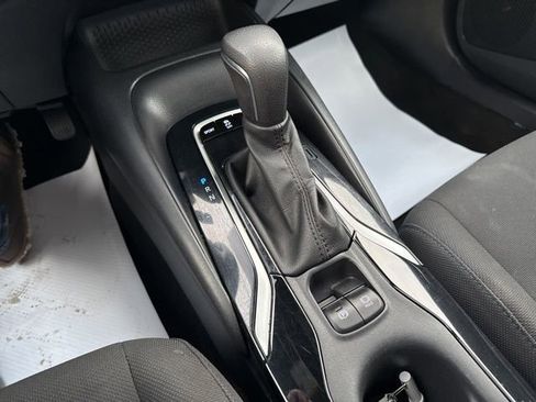 Used 2022 Toyota Corolla SE w/ SE Premium Package image 35