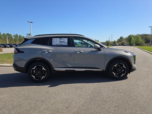 New 2026 Kia Sportage EX w/ EX Panorama Roof Package FWD image 9