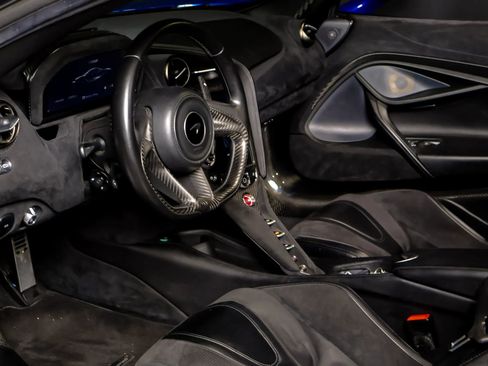 Used 2020 McLaren 720S Spider image 20