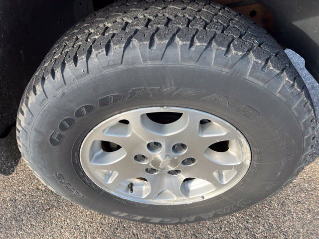Used 2003 Chevrolet Tahoe Z71 AWD/4WD image 8