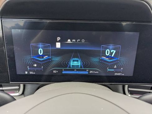 Used 2025 Hyundai Elantra SEL FWD image 28