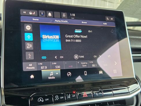 Certified 2024 Jeep Compass Limited image 3