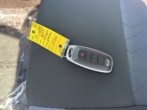 Used 2025 Nissan Versa SV FWD image 28