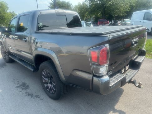Used 2022 Toyota Tacoma Limited w/ Nightshade Package AWD/4WD image 4