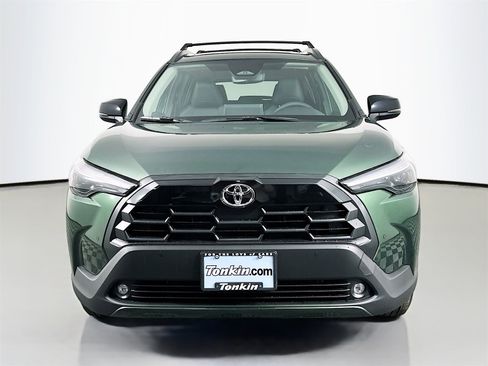 New 2026 Toyota Corolla Cross XLE image 2