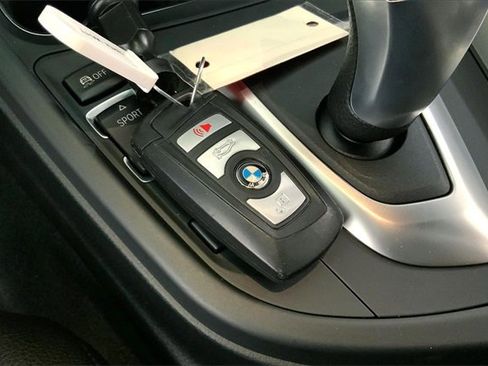 Used 2017 BMW 320i Sedan image 13