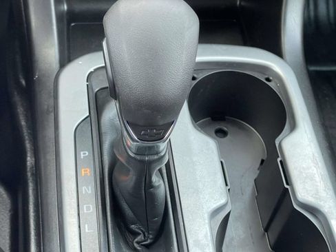 Used 2022 Chevrolet Colorado LT w/ Fleet Safety Package RWD image 32