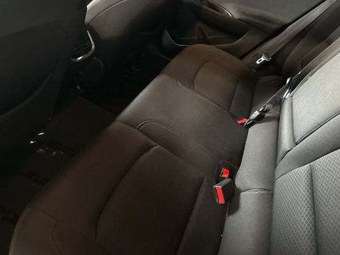 Used 2019 Chevrolet Malibu LT w/ Driver Confidence Package II FWD image 5