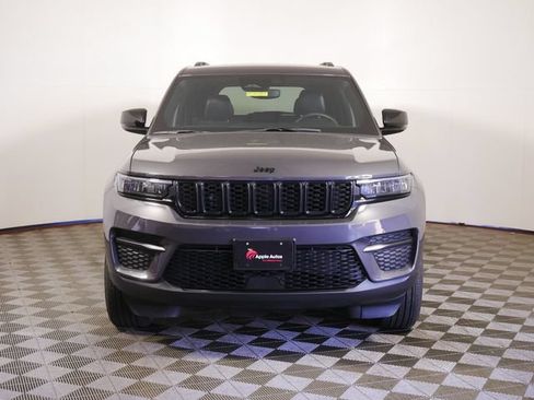 Certified 2024 Jeep Grand Cherokee Altitude AWD/4WD image 2
