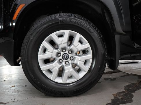 Used 2023 Nissan Frontier SV w/ SV Convenience Package AWD/4WD image 32