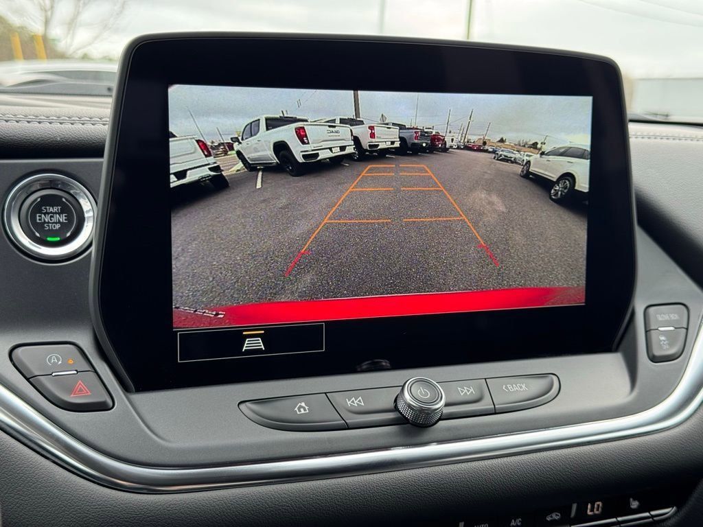 Used 2024 Chevrolet Blazer LT w/ Convenience Package FWD image 31
