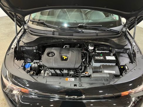 Used 2023 Kia Soul LX image 6