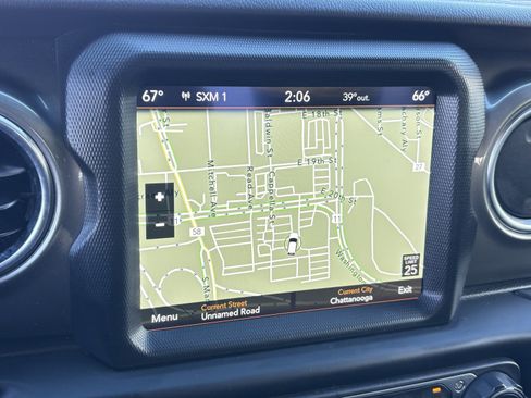 Used 2023 Jeep Gladiator Overland image 4