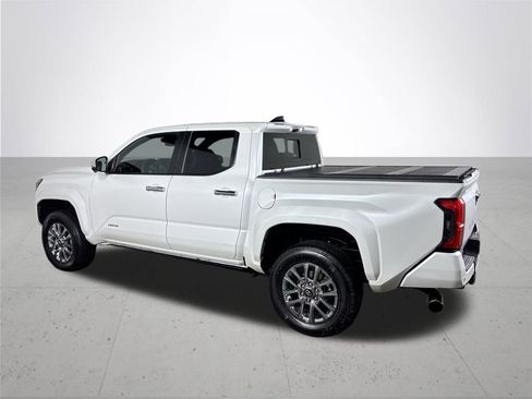 Used 2024 Toyota Tacoma Limited w/ Limited Package (LT) image 8