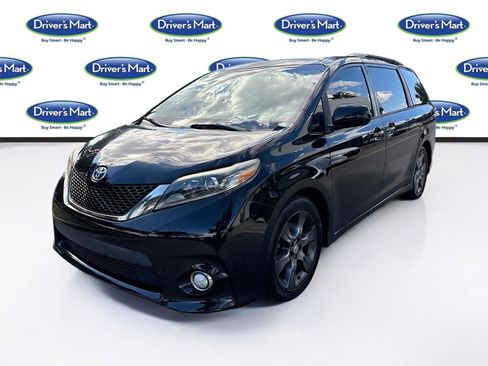 Used 2016 Toyota Sienna SE Premium image 5