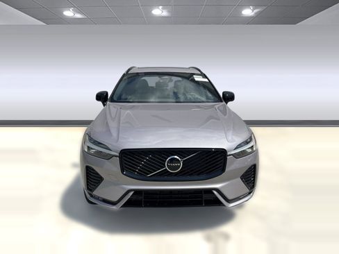 Certified 2026 Volvo XC60 B5 Core image 24