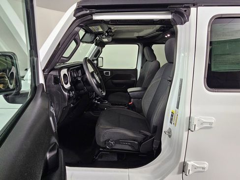 Used 2024 Jeep Wrangler Sport S image 17