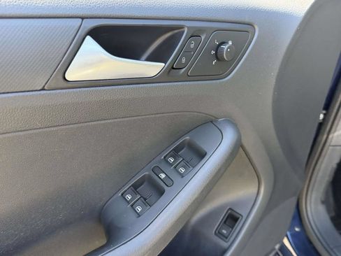 Used 2014 Volkswagen Jetta S FWD image 23