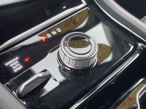 Used 2022 Jeep Grand Cherokee L Limited image 35