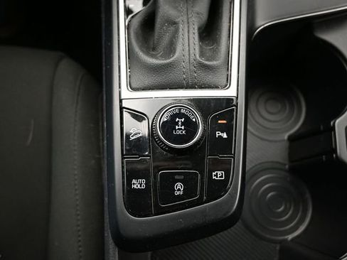 Used 2024 Kia Sportage LX image 26