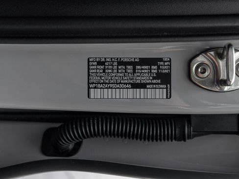 Certified 2025 Porsche Cayenne Coupe image 40