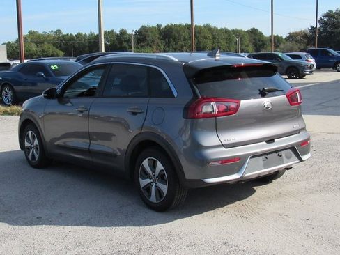 Used 2018 Kia Niro EX image 6