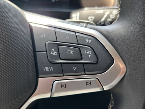 Used 2024 Volkswagen Atlas SE FWD image 25
