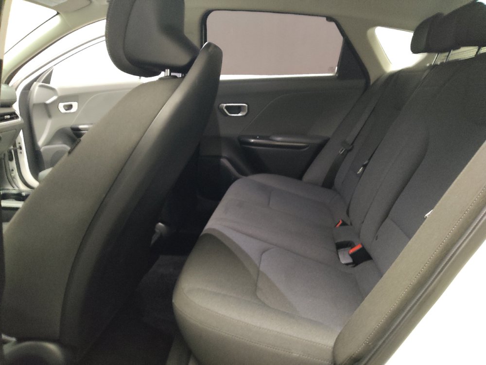Used 2025 Kia K4 FWD image 18