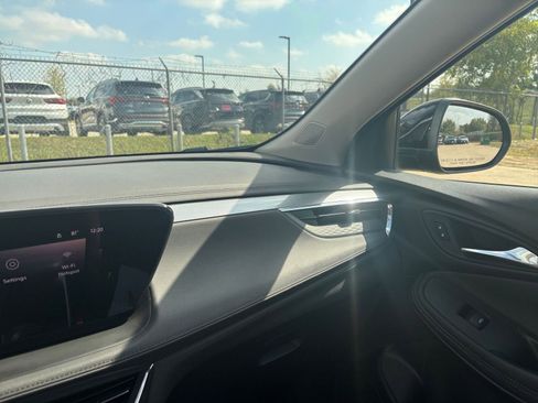 Used 2025 Buick Encore GX Preferred image 33