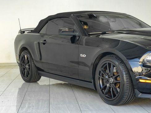 Used 2011 Ford Mustang GT Premium w/ Brembo Brake Pkg RWD image 68
