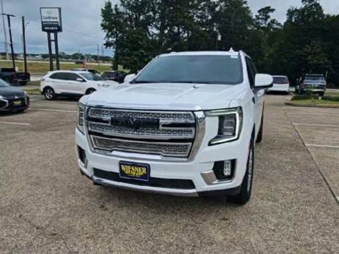 Certified 2022 GMC Yukon SLT w/ SLT Luxury Package AWD/4WD image 2