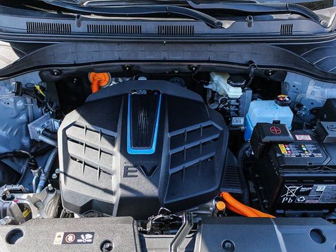 Certified 2023 Hyundai Kona SE w/ Cargo Package image 29