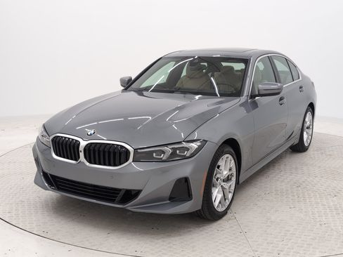New 2025 BMW 330i Sedan w/ Premium Package image 4