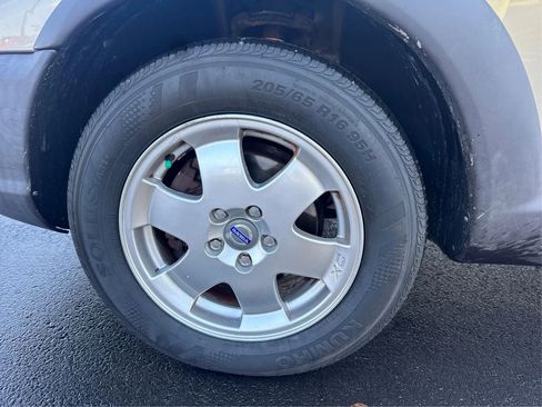 Used 2003 Volvo XC70 AWD/4WD image 23