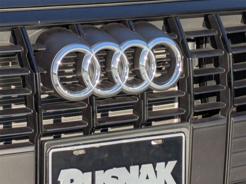 Used 2025 Audi Q3 2.0T Premium image 26