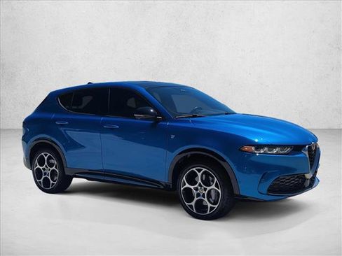 Used 2024 Alfa Romeo Tonale Ti w/ Active Assist Package AWD/4WD image 3