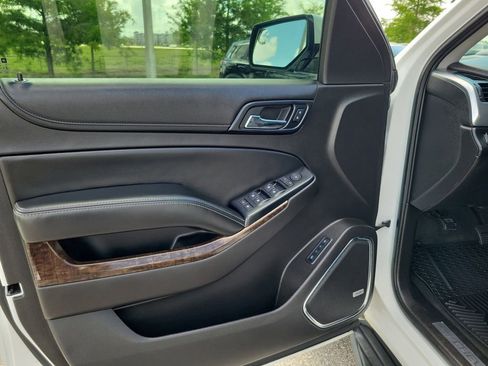 Used 2015 Chevrolet Tahoe LT RWD image 22