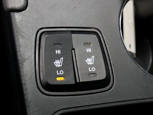 Used 2013 Hyundai Sonata Hybrid image 3