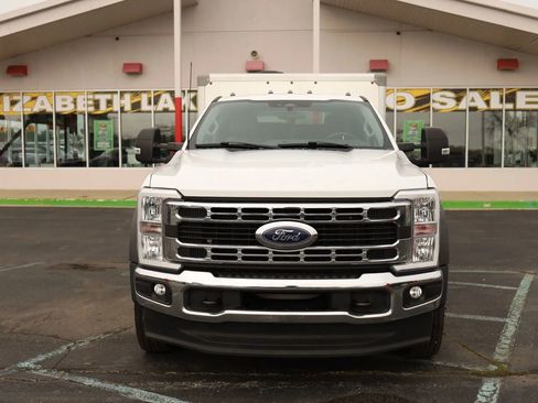 Used 2023 Ford F550 4x4 Regular Cab Super Duty image 2