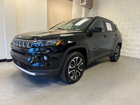 Used 2022 Jeep Compass Limited AWD/4WD image 35