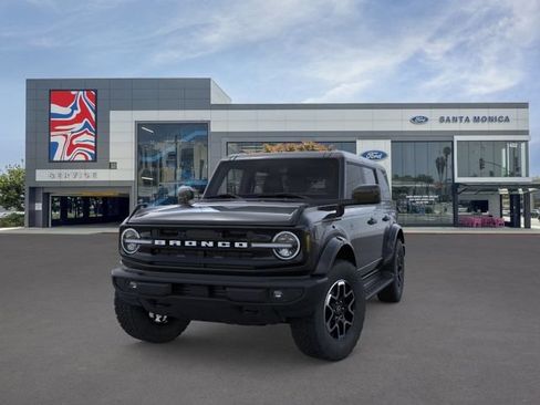 New 2026 Ford Bronco Outer Banks AWD/4WD image 2