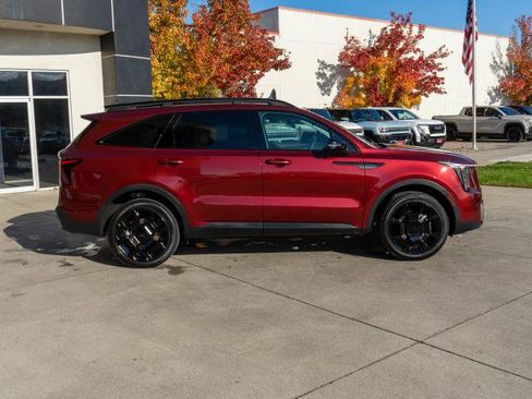 Certified 2025 Kia Sorento SX image 8