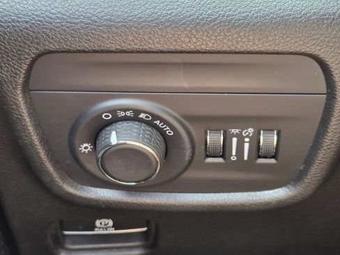 Certified 2024 Jeep Grand Cherokee Altitude image 21