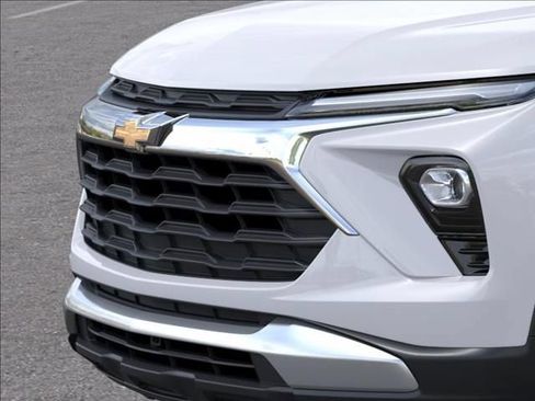 New 2026 Chevrolet TrailBlazer LT w/ Convenience Package FWD image 13