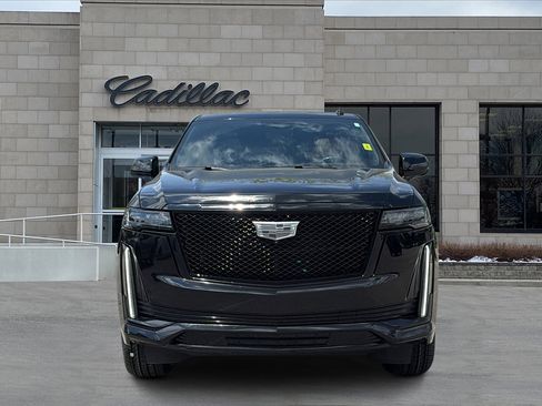 Used 2023 Cadillac Escalade ESV Sport w/ LPO, ONYX Package AWD/4WD image 7