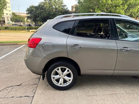 Used 2010 Nissan Rogue SL w/ Premium Pkg AWD/4WD image 8