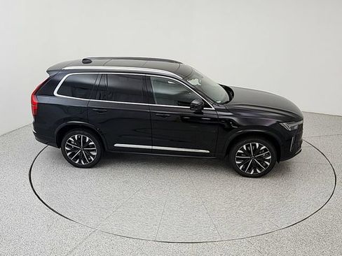 New 2026 Volvo XC90 T8 Plus w/ Protection Package Premier AWD/4WD image 16